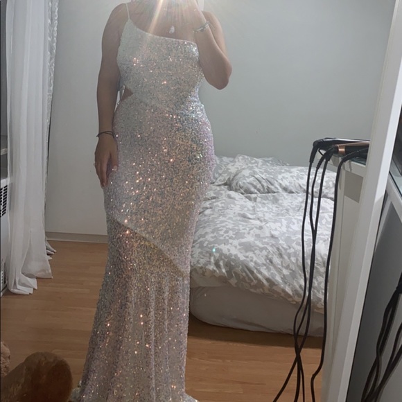 Betsy & Adam Sequin Dress - Picture 3 of 3